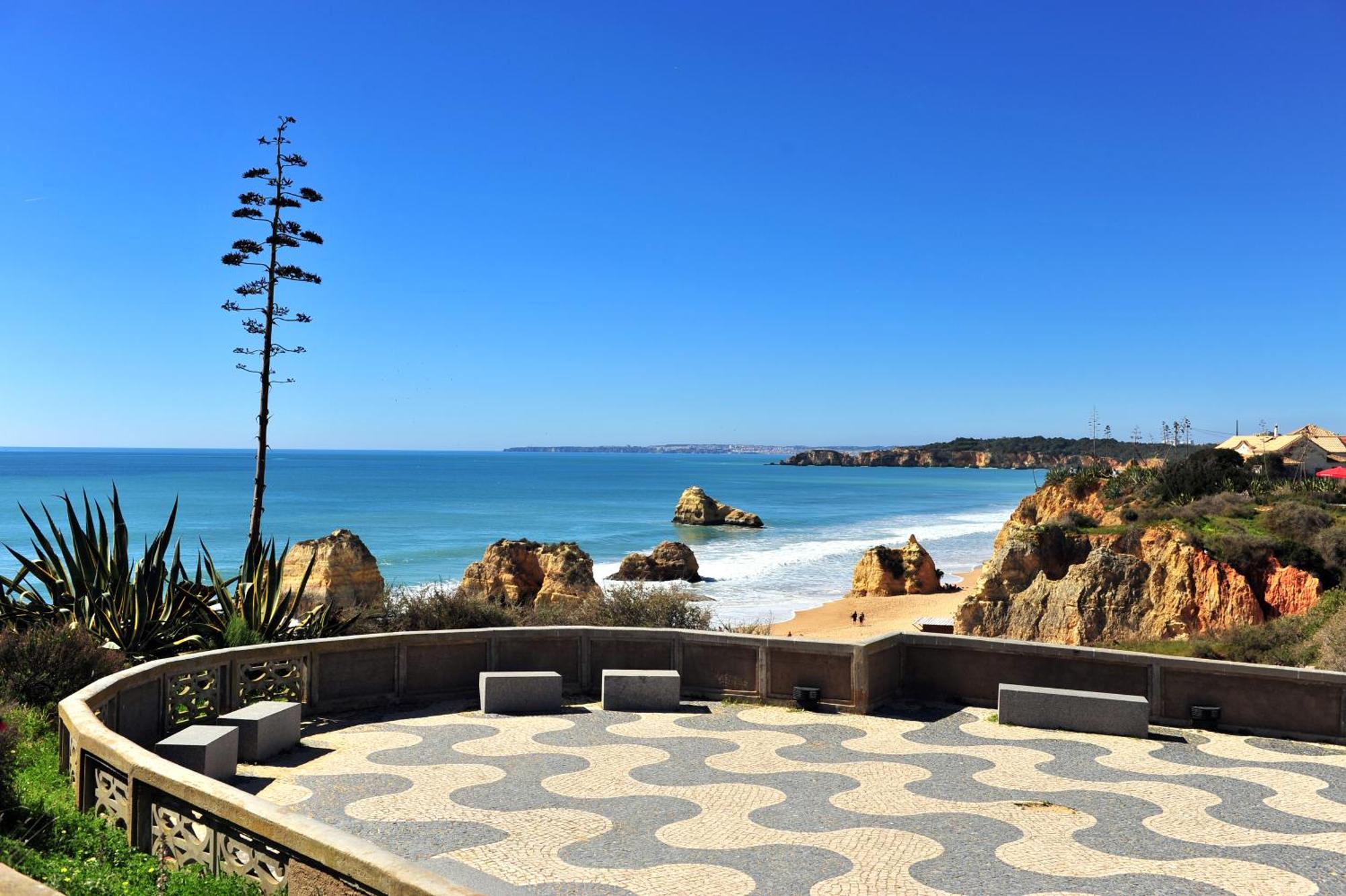 Bnb Homes Praia Da Rocha Beach Bright Apartment 50 M Away From The Ocean ポルティマン エクステリア 写真