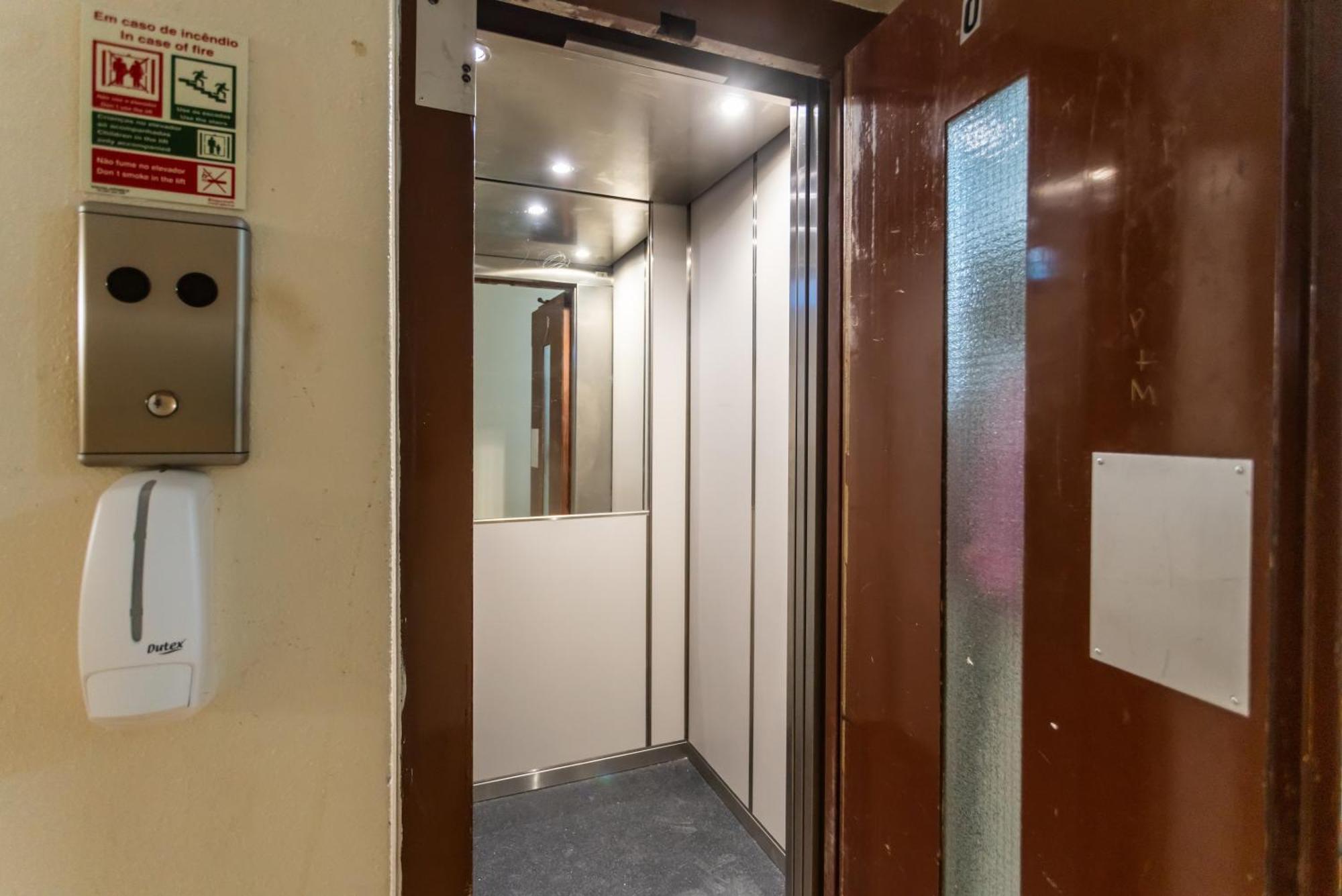 Bnb Homes Praia Da Rocha Beach Bright Apartment 50 M Away From The Ocean ポルティマン エクステリア 写真